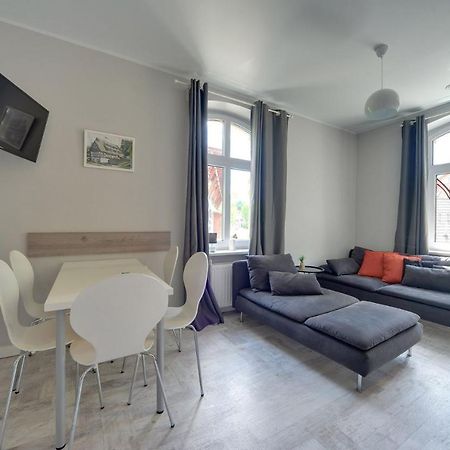 Apart-Invest Apartament Wiwi 2 シクラルスカ・ポレンバ エクステリア 写真