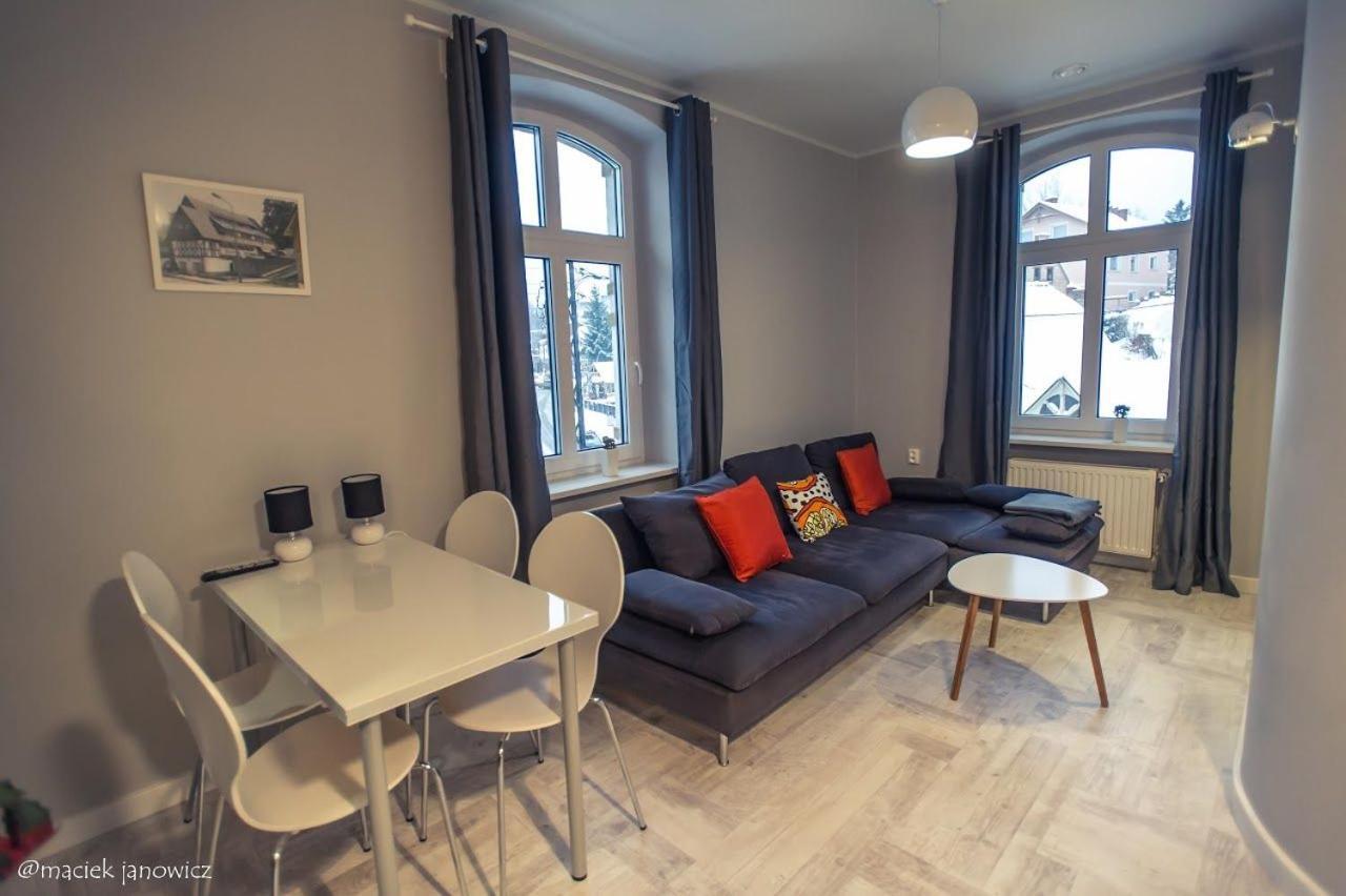 Apart-Invest Apartament Wiwi 2 シクラルスカ・ポレンバ エクステリア 写真