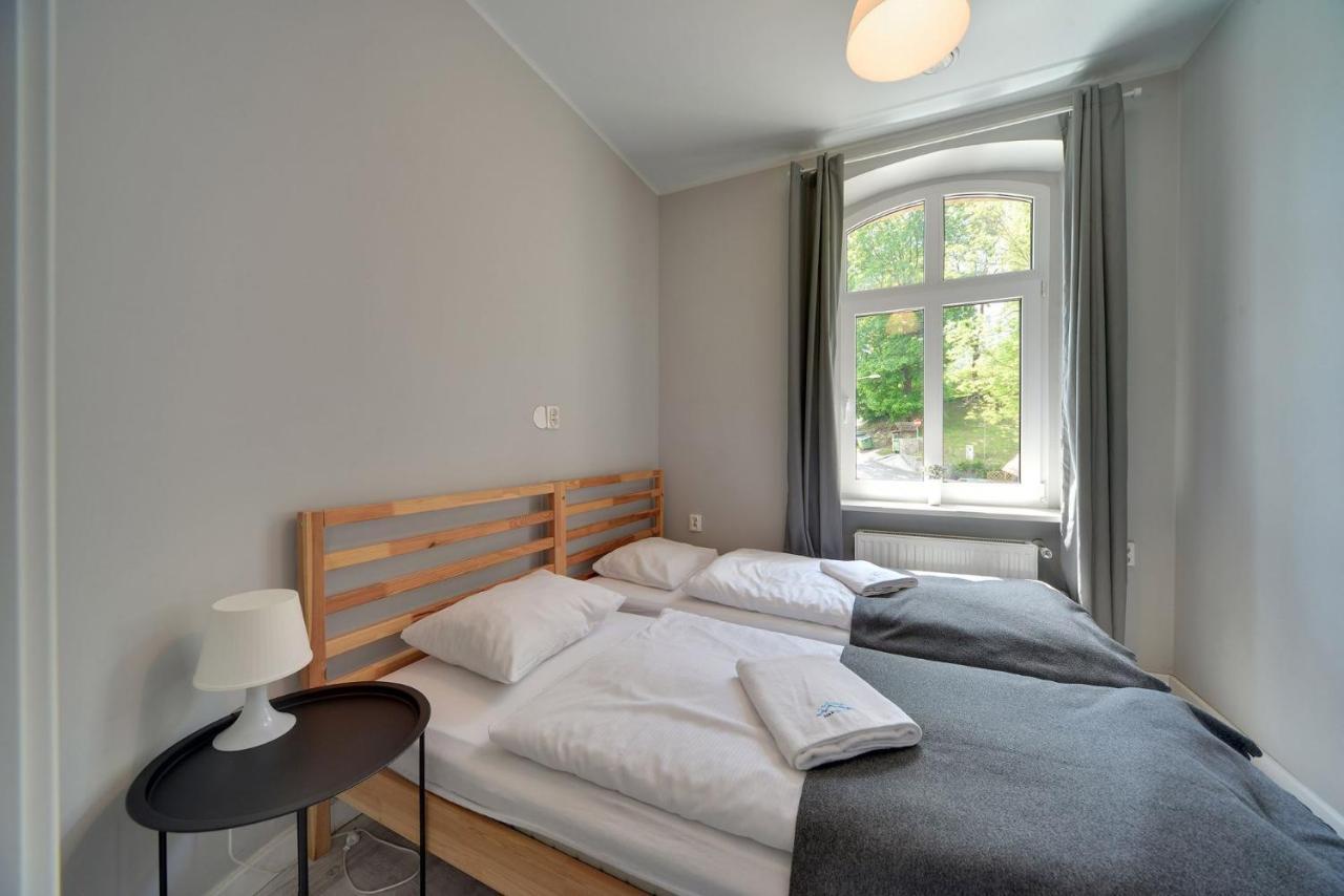 Apart-Invest Apartament Wiwi 2 シクラルスカ・ポレンバ エクステリア 写真