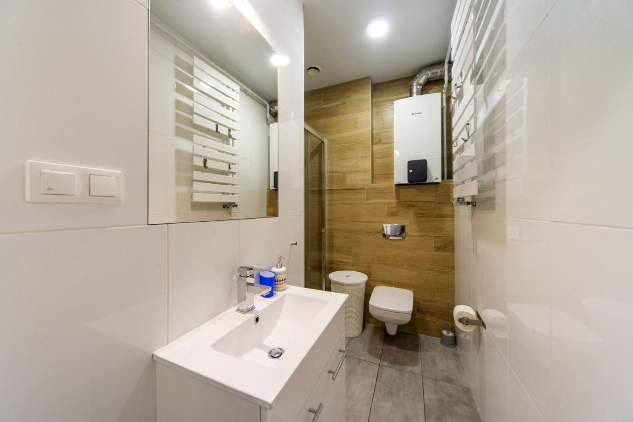 Apart-Invest Apartament Wiwi 2 シクラルスカ・ポレンバ エクステリア 写真