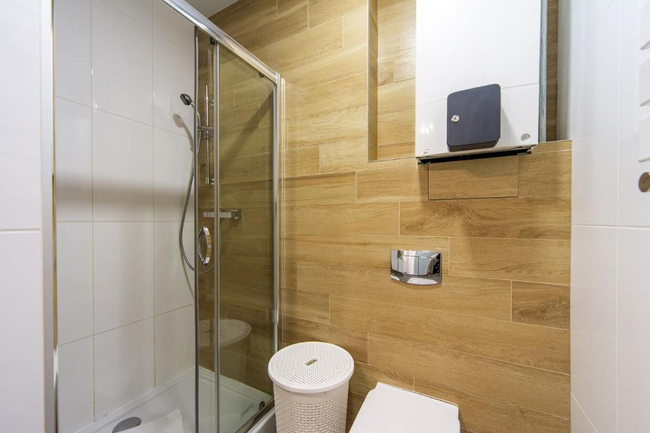 Apart-Invest Apartament Wiwi 2 シクラルスカ・ポレンバ エクステリア 写真